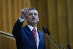 Özgür Özel: “Lozan tapu senedidir, PKK bildirisinin muhatabı Erdoğan ve Bahçeli’dir”