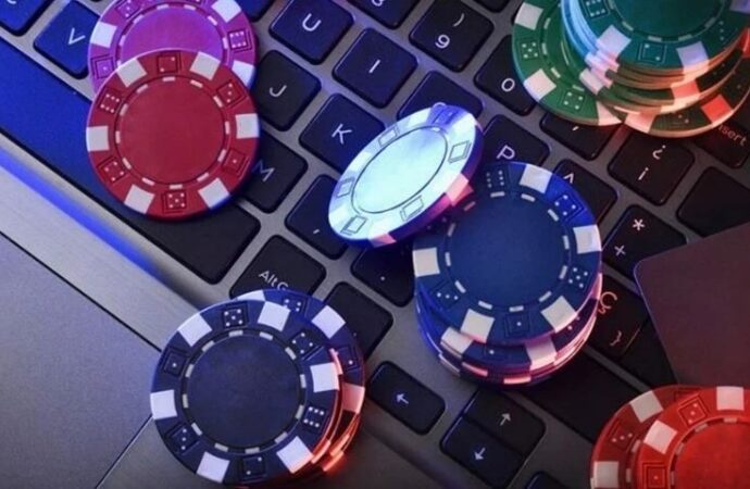 Sosyal medya fenomenlerine ‘Key Drop’ operasyonu: 10 kişi gözaltında