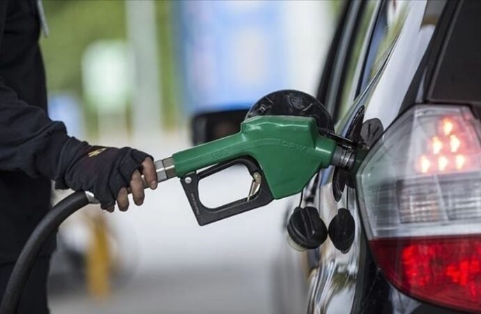 Motorine ve benzine zam geldi