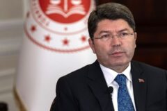 Bakan Tunç açıkladı: “Yangınlarla ilgili 17 şüpheli gözaltına alınmıştır”