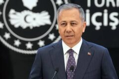 Bakan Ali Yerlikaya duyurdu: Kırmızı bültenle aranan 3 kişi yakalandı