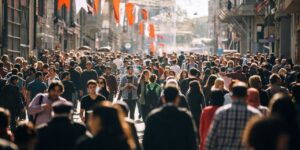 Meydan, Durak ve Plajlarda Yüksek Sesli Müzik Yasaklandı