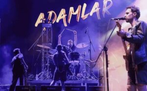 Alternatif müziğin önemli isimlerinden Adamlar, 27 Haziran’da KüçükÇiftlik Park’ta konser verecek