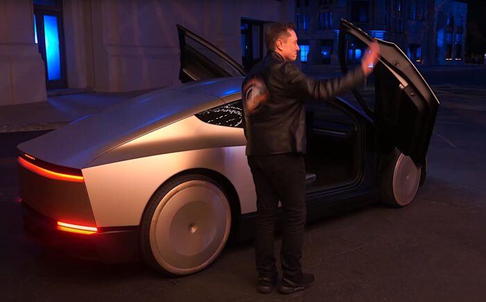 Musk’ın Sürücüsüz Taksisi ‘Cybercab’ Paris’te Tanıtıldı