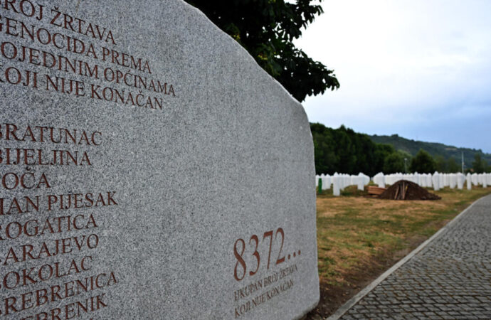 Srebrenitsa’da Unutulmayan Acı: