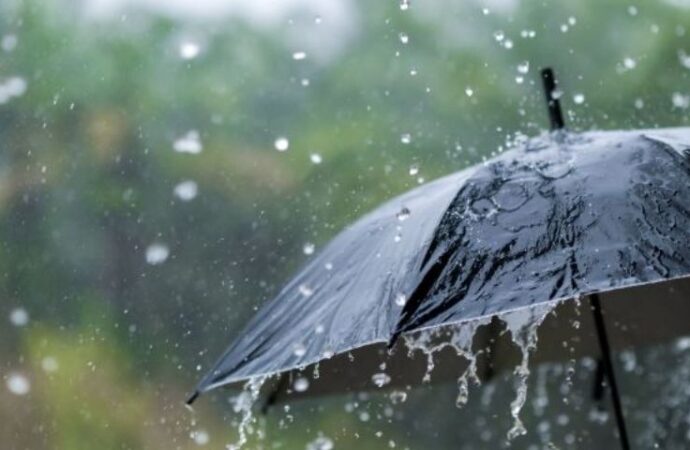 Meteoroloji Uyardı: Birçok İlde Sağanak Yağış ve Fırtına Bekleniyor