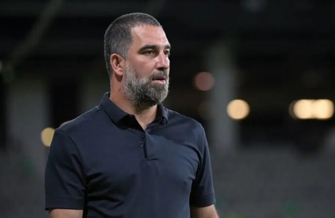 Arda Turan’dan Tarihi Başlangıç! Rekor Kırdı