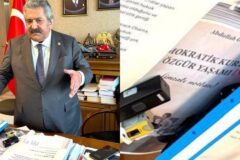 Sosyal Medyada Gündem Oldu: MHP Vekilin Masasında Öcalan Kitabı!