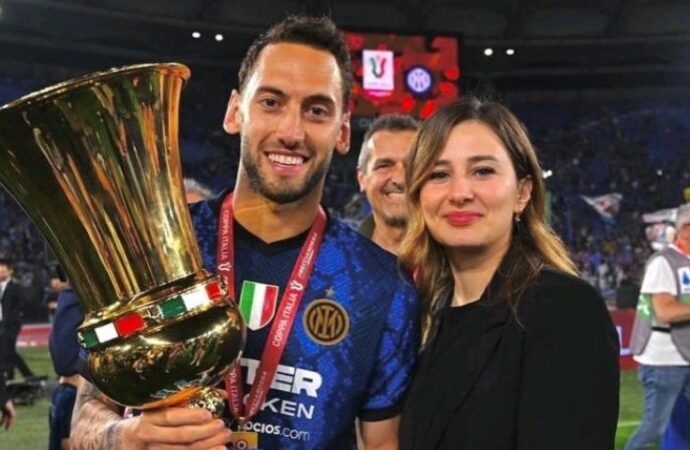 Hakan Çalhanoğlu Bilmecesine Eşi Son Noktayı Koydu!
