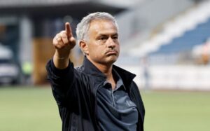 Jose Mourinho Fenerbahçe’de 5 Yıldız İsmi Gözden Çıkardı!