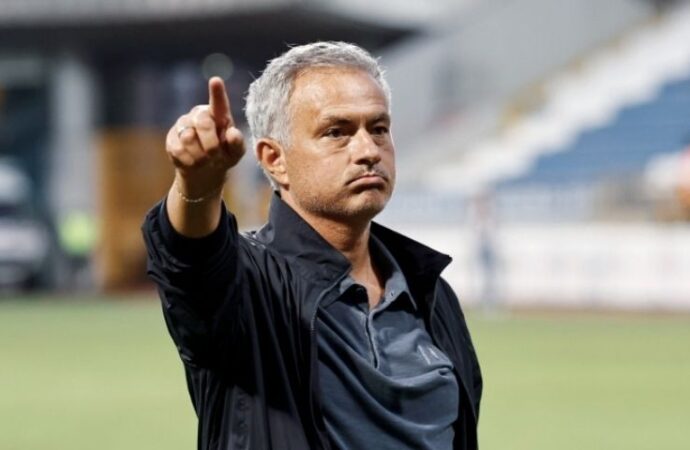 Jose Mourinho Fenerbahçe’de 5 Yıldız İsmi Gözden Çıkardı!