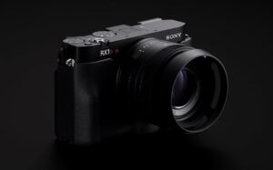 Sony efsanesi geri döndü! RX1R III resmen satışta