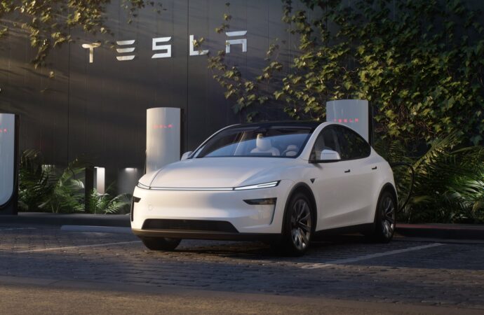 Tesla’ya 243 Milyon Dolarlık Ceza: Otomatik Pilot Kazasında Jüri Kararı