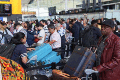 Tüm Uçuşlar Durduruldu: Onbinlerce Yolcu Havalimanlarında Mahsur Kaldı
