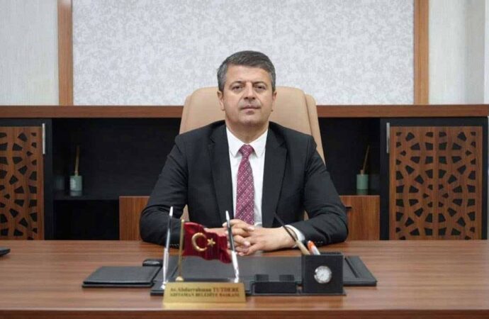 Adıyaman Belediye Başkanı Abdurrahman Tutdere göreve iade edildi
