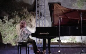 Rus piyanist Katya Apekisheva’dan 22. Gümüşlük Müzik Festivali’nde seyircilere unutulmaz şölen