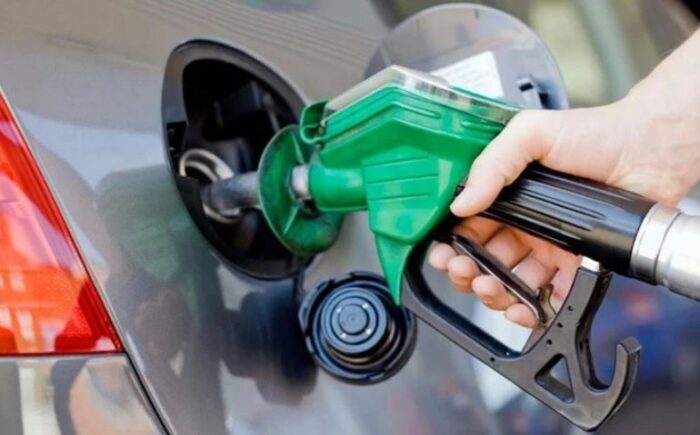 Benzine 1 lira 22 kuruş zam geliyor