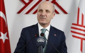 Erol Özvar yeniden YÖK Başkanlığına atandı
