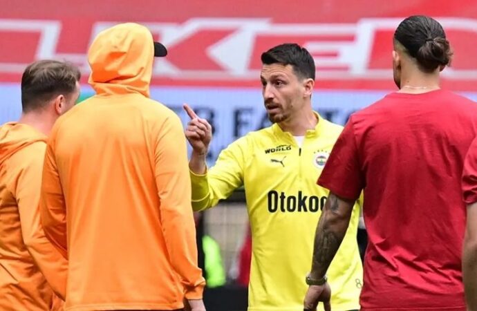 Mert Hakan’dan Kerem Aktürkoğlu’na Fenerbahçe Çağrısı!